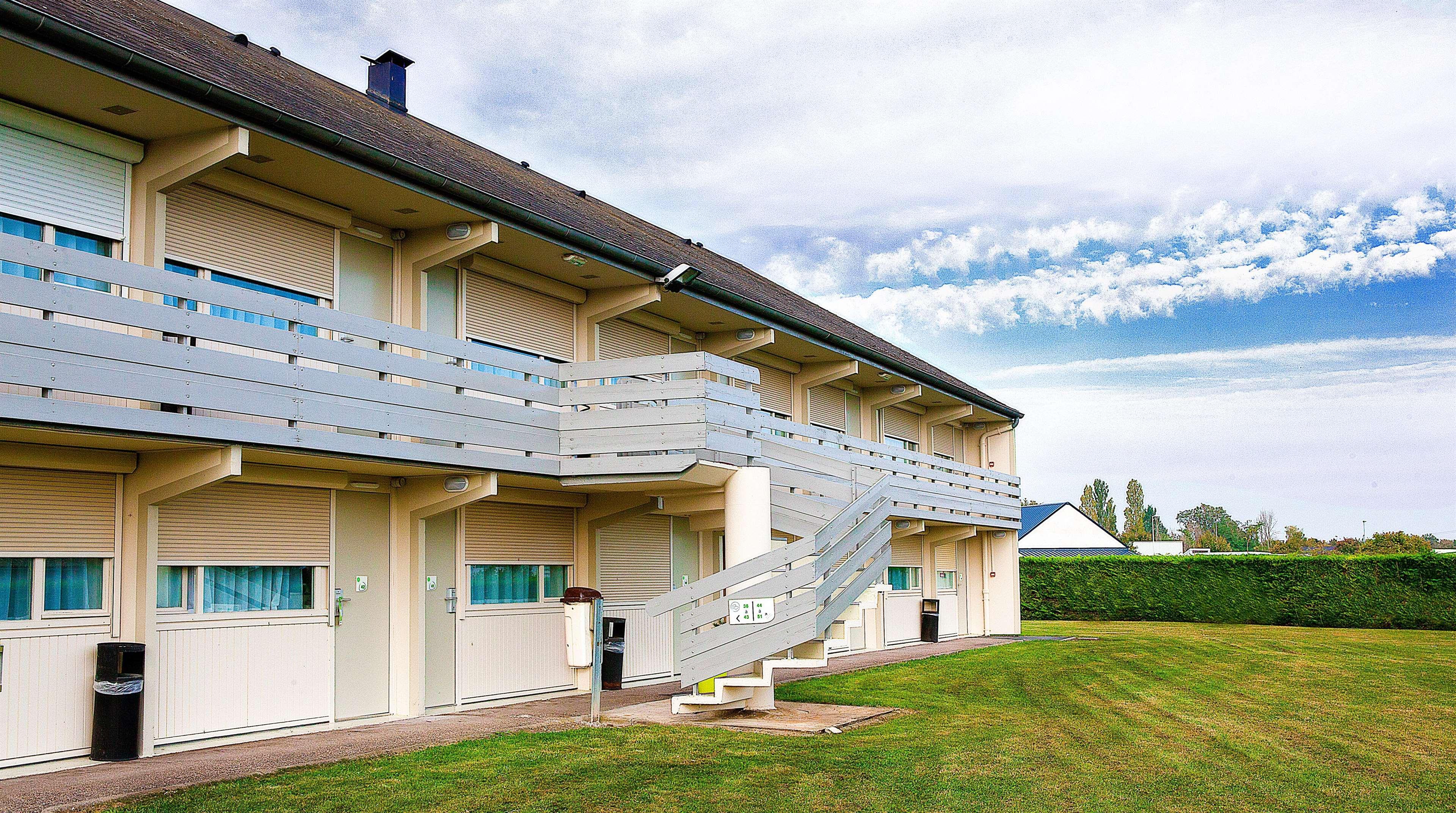 Campanile Bourges Nord - Saint-Doulchard Hotel Exterior foto